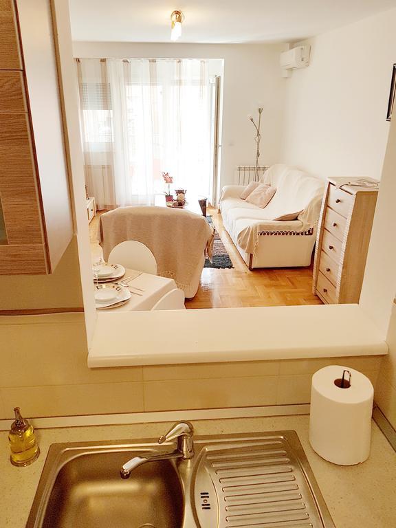 Shining Apartamento Belgrado Exterior foto